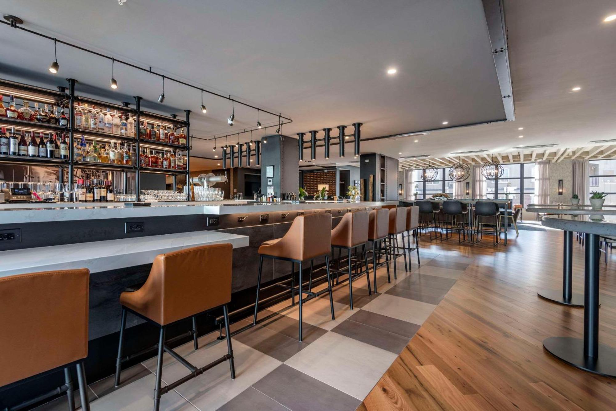 Cambria Hotel Portland Downtown Old Port Екстер'єр фото