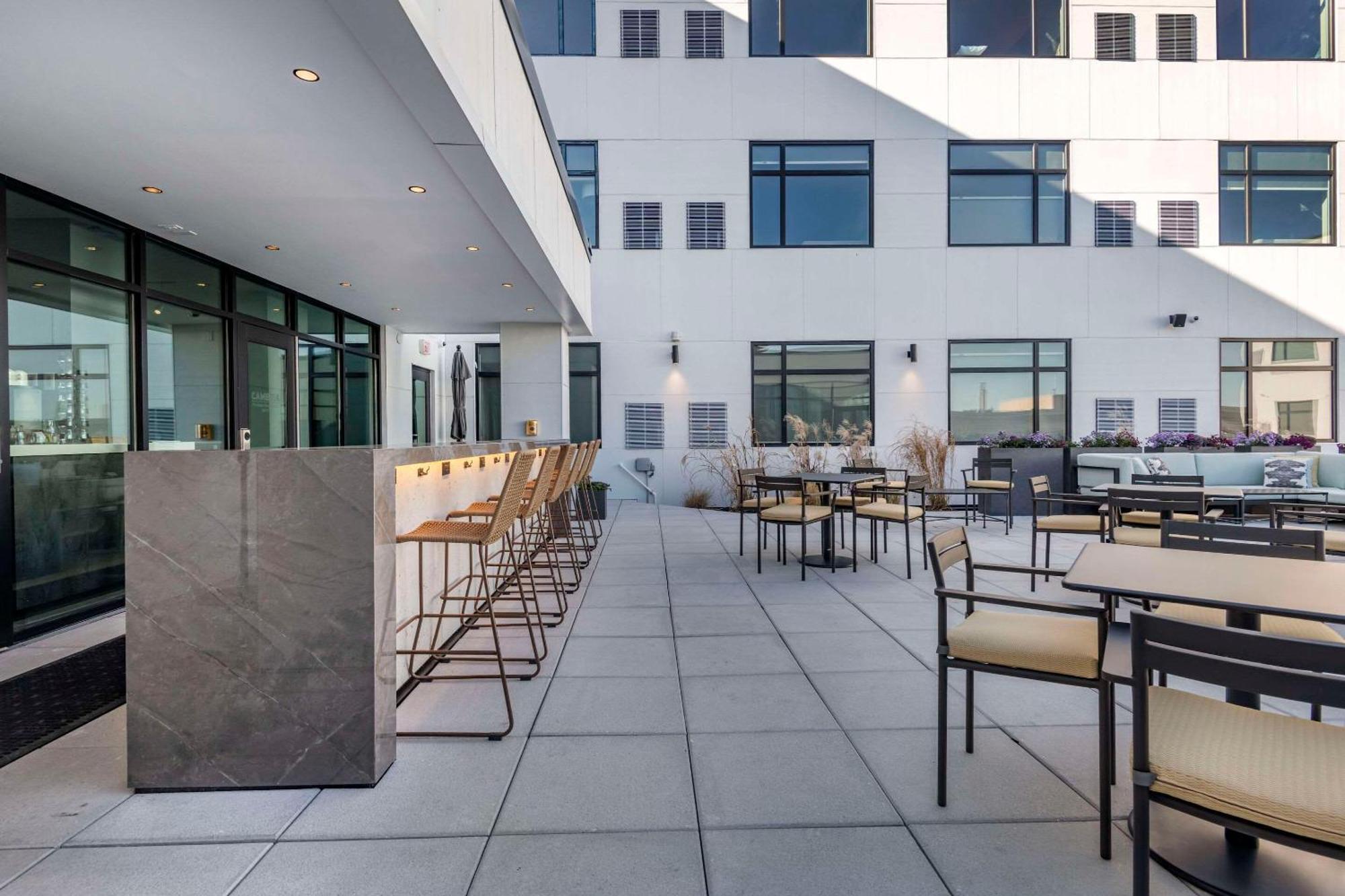 Cambria Hotel Portland Downtown Old Port Екстер'єр фото