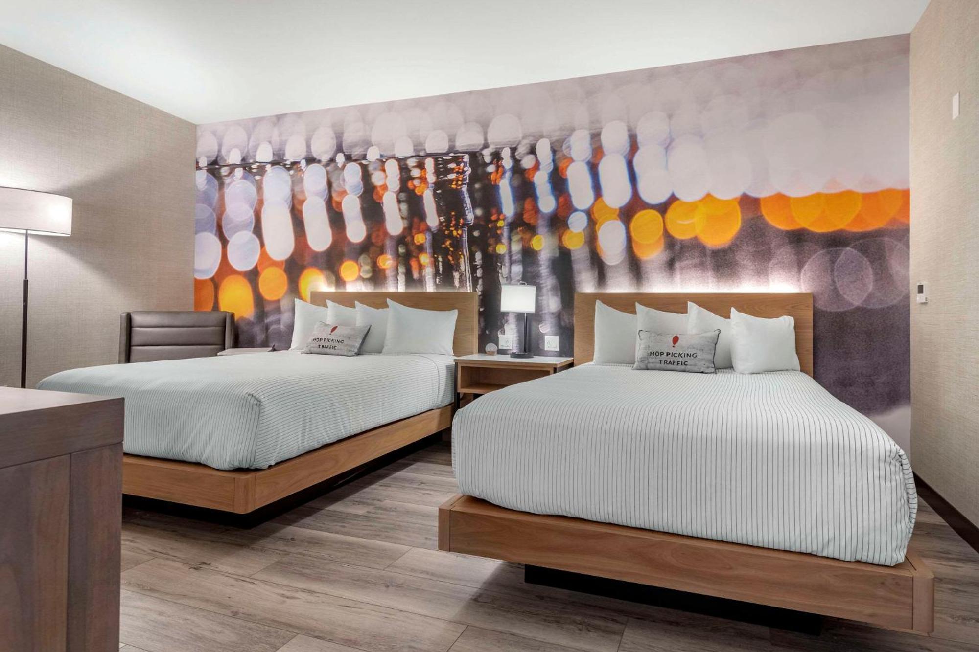 Cambria Hotel Portland Downtown Old Port Екстер'єр фото