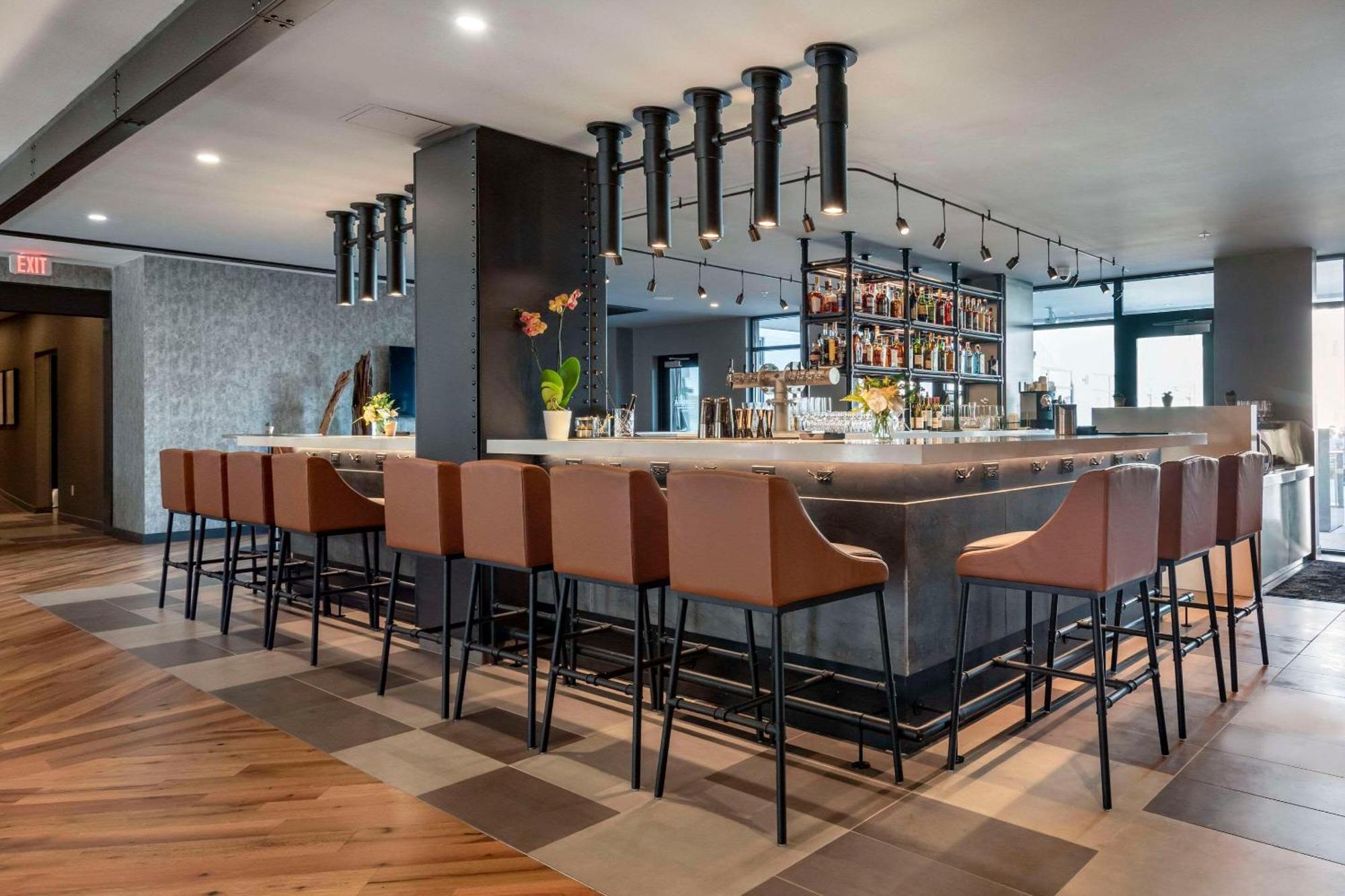 Cambria Hotel Portland Downtown Old Port Екстер'єр фото