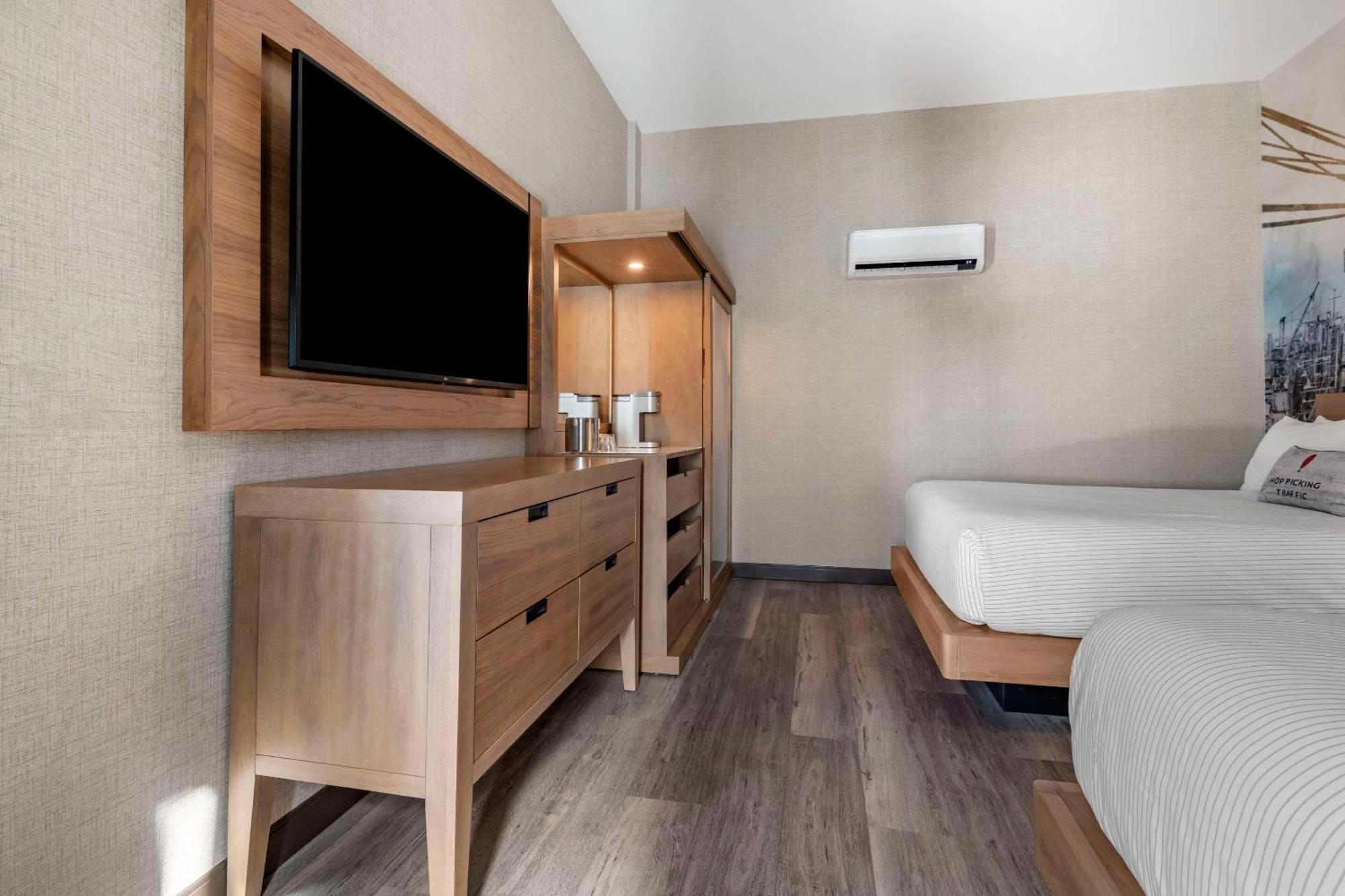Cambria Hotel Portland Downtown Old Port Екстер'єр фото