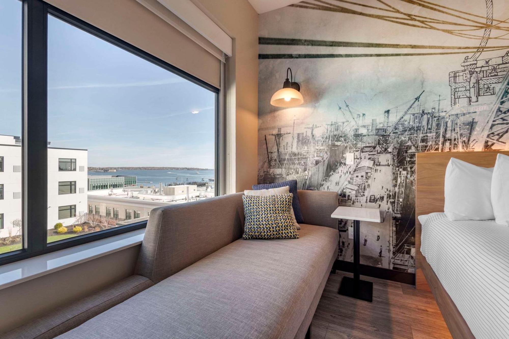 Cambria Hotel Portland Downtown Old Port Екстер'єр фото
