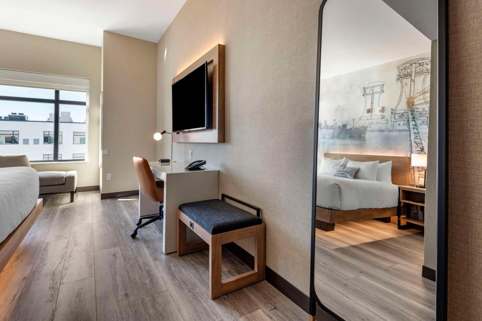 Cambria Hotel Portland Downtown Old Port Екстер'єр фото