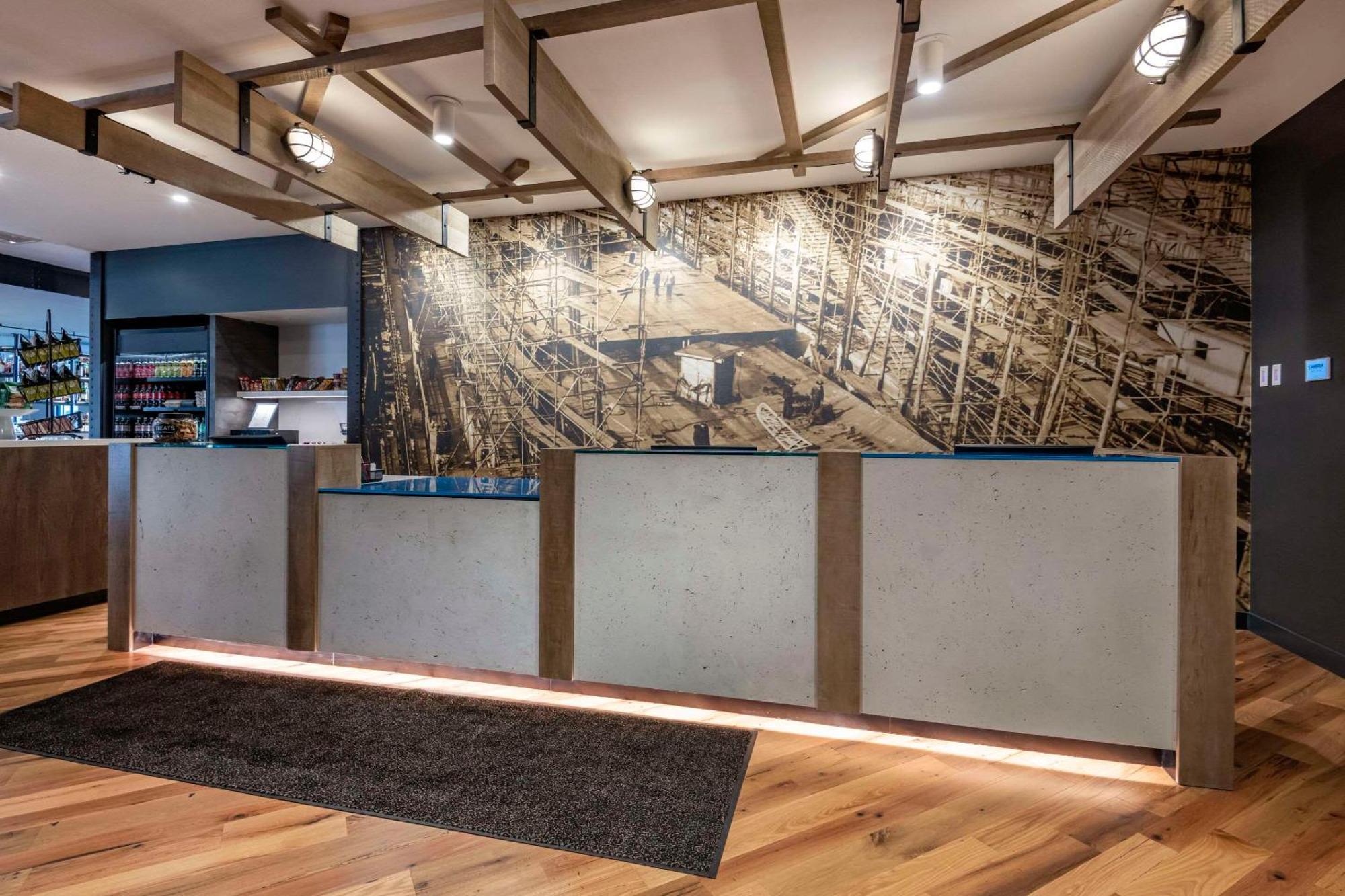 Cambria Hotel Portland Downtown Old Port Екстер'єр фото